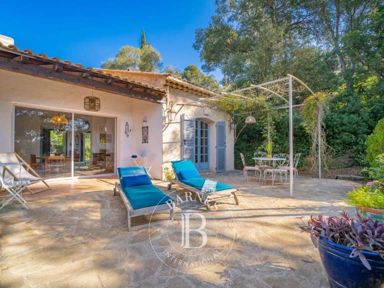 Villa Saint-Raphaël - 6 chambres - 208m²