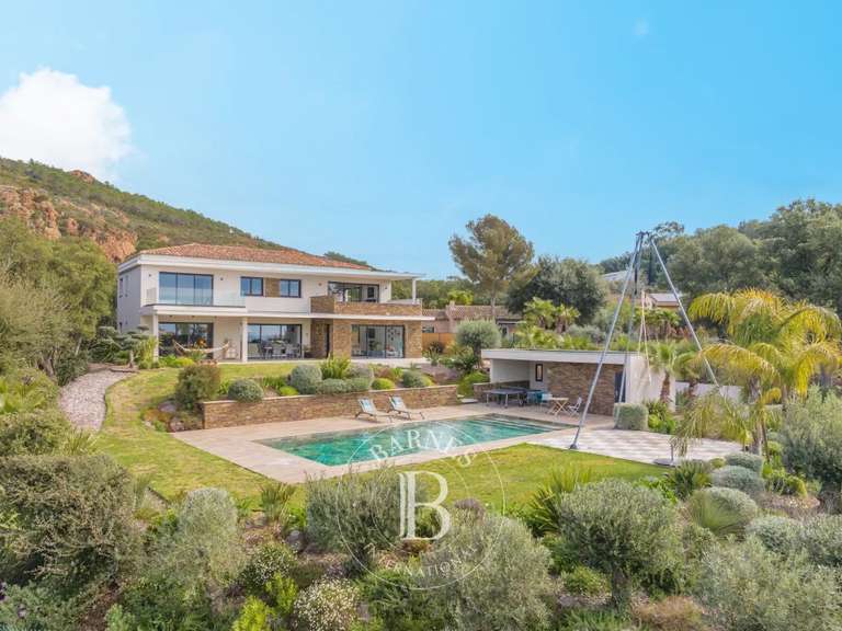 Villa Saint-Raphaël - 5 chambres - 310m²
