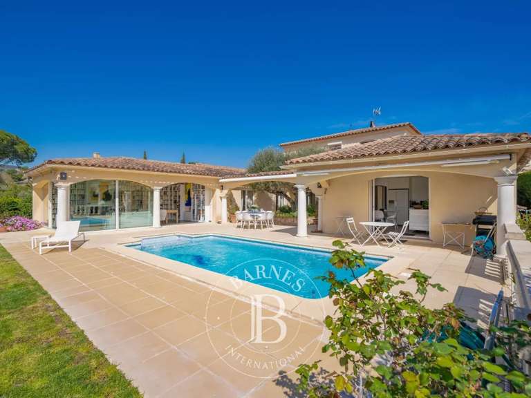 Villa Saint-Raphaël - 5 chambres - 300m²