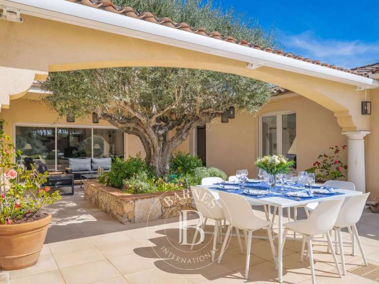 Villa Saint-Raphaël - 5 chambres - 300m²