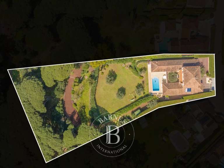 Villa Saint-Raphaël - 5 chambres - 300m²