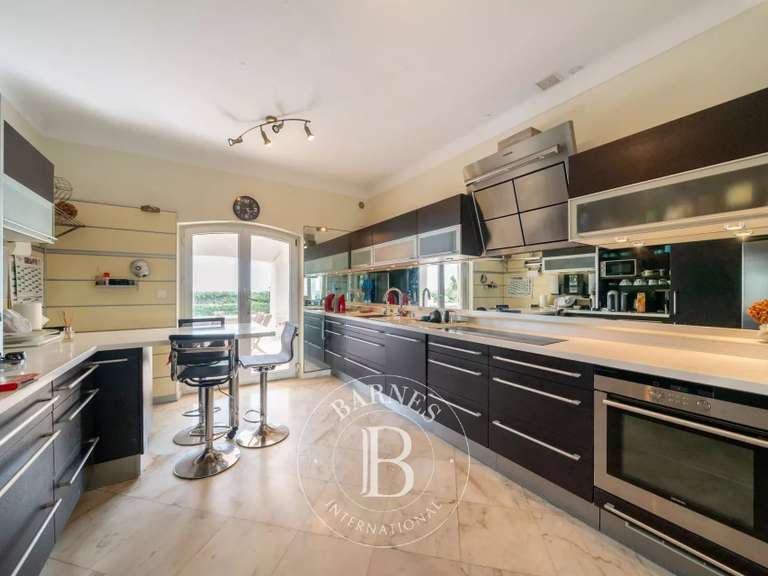 Villa Saint-Raphaël - 6 chambres - 250m²