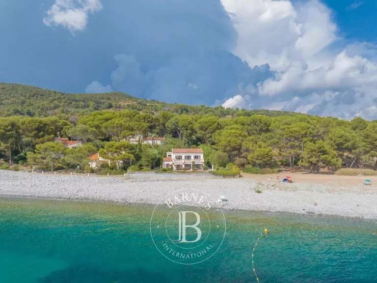 Villa Saint-Raphaël - 6 chambres - 250m²
