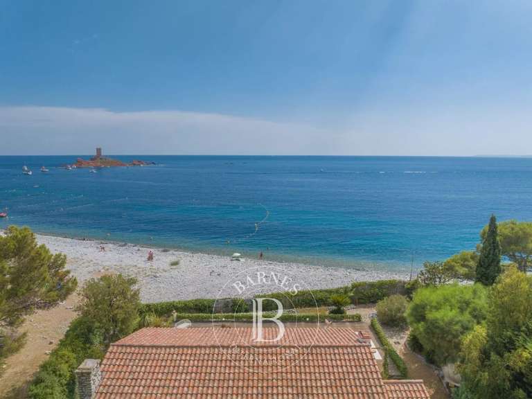 Villa Saint-Raphaël - 6 chambres - 250m²