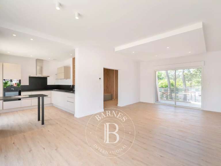 Villa Saint-Raphaël - 5 chambres - 185m²