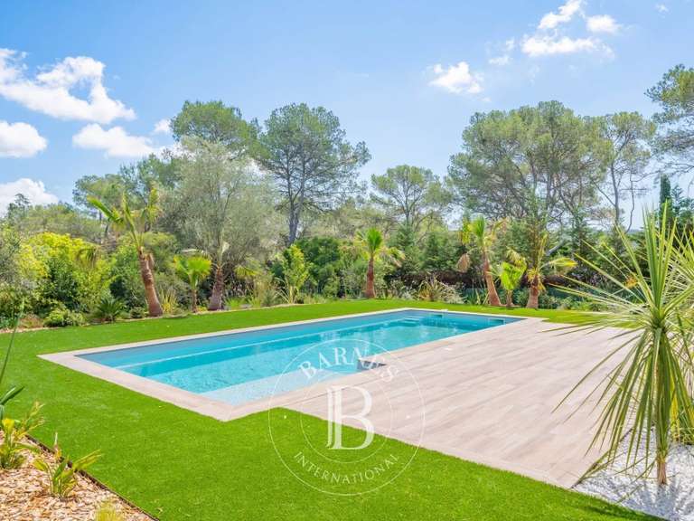 Villa Saint-Raphaël - 5 chambres - 185m²