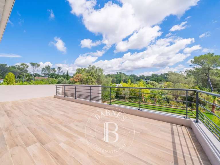 Villa Saint-Raphaël - 5 chambres - 185m²