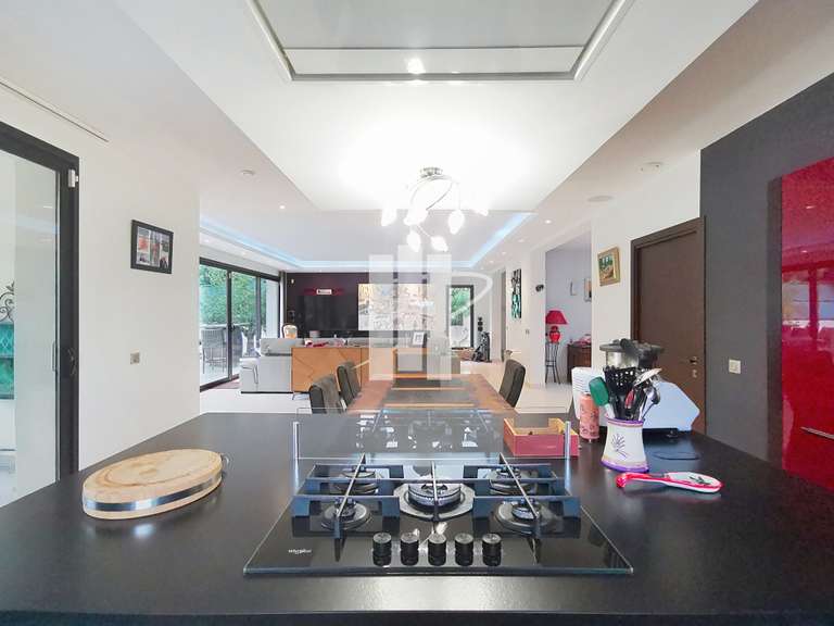 Villa Saint-Raphaël - 4 chambres - 230m²