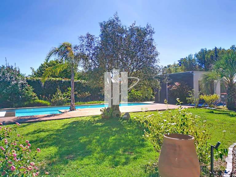 Villa Saint-Raphaël - 4 chambres - 230m²