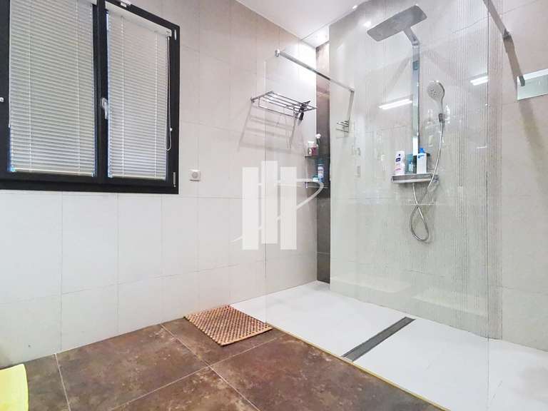 Villa Saint-Raphaël - 4 chambres - 230m²