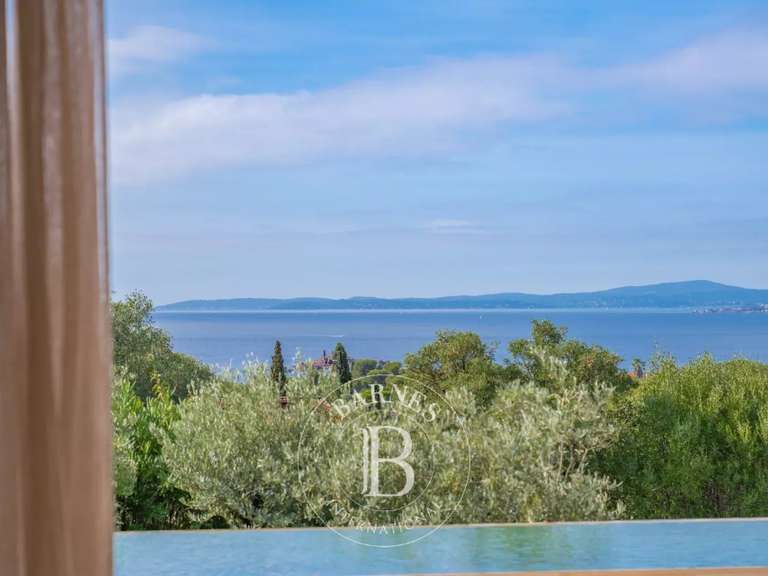 Villa with Sea view Saint-Raphaël - 5 bedrooms - 280m²