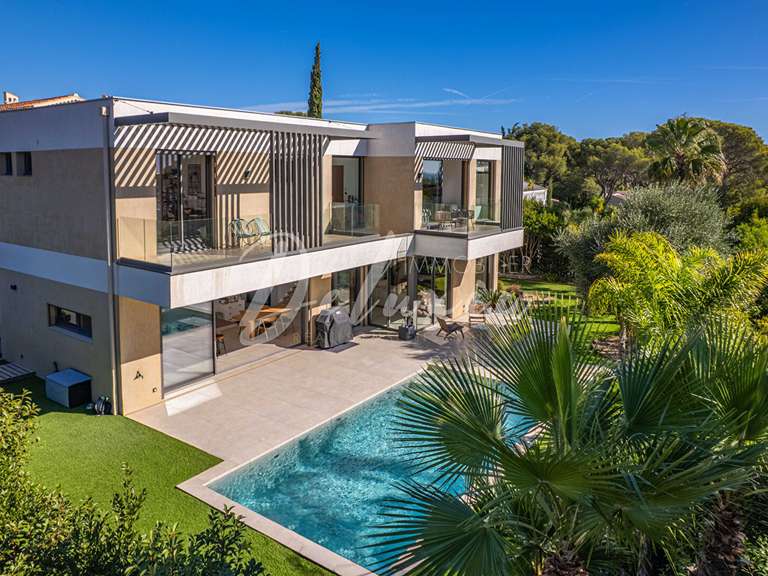 Villa Saint-Raphaël - 3 chambres - 160m²