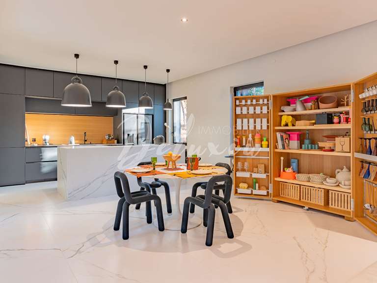 Villa Saint-Raphaël - 5 chambres - 280m²