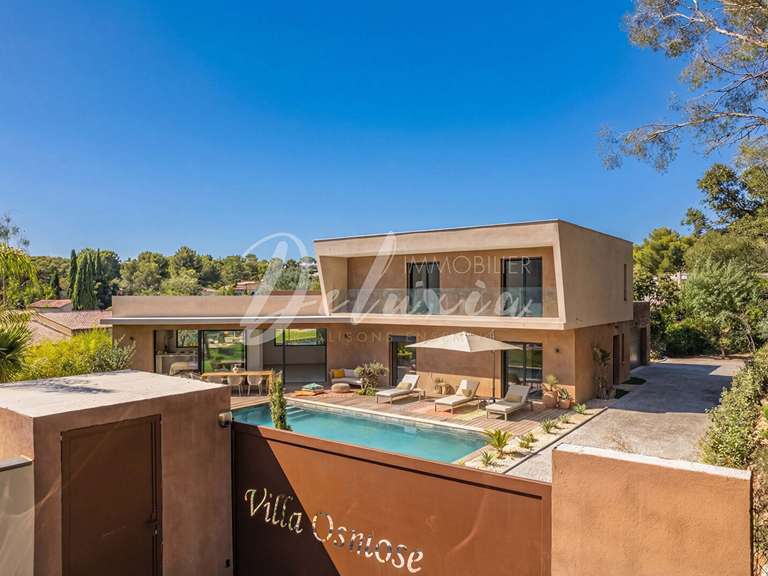 Villa Saint-Raphaël - 5 chambres - 290m²