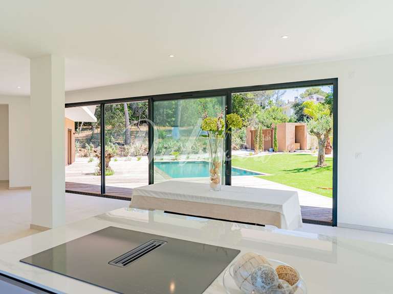 Villa Saint-Raphaël - 5 chambres - 290m²