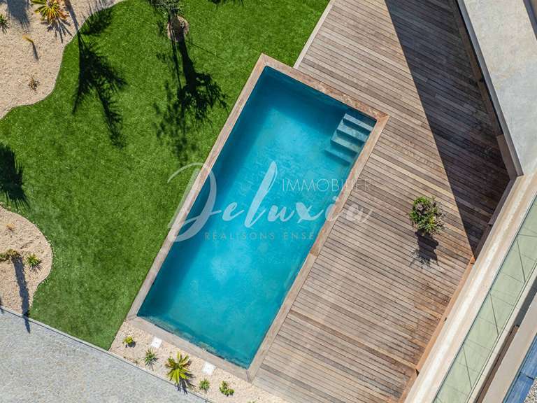 Villa Saint-Raphaël - 5 chambres - 290m²