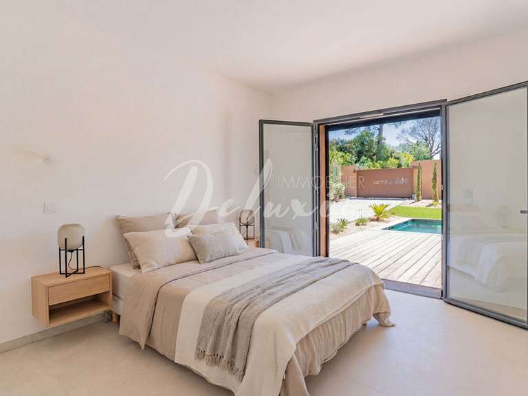 Villa Saint-Raphaël - 5 chambres - 290m²