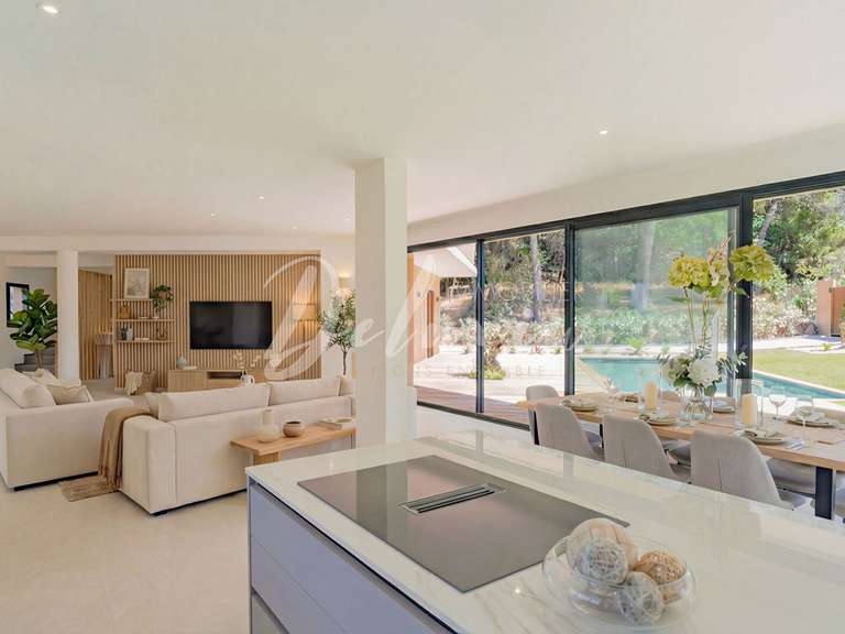 Villa Saint-Raphaël - 5 chambres - 290m²