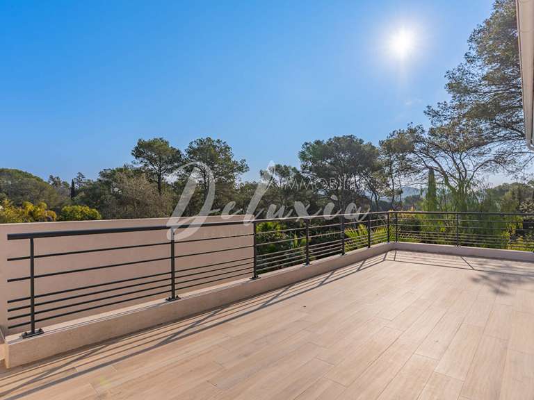 Villa Saint-Raphaël - 5 chambres - 190m²