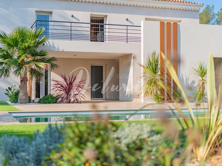 Villa Saint-Raphaël - 5 chambres - 190m²