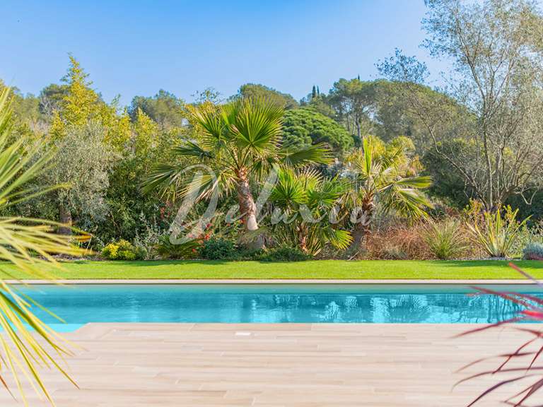 Villa Saint-Raphaël - 5 chambres - 190m²