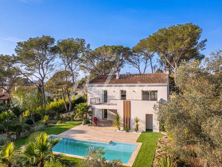 Villa Saint-Raphaël - 5 chambres - 190m²
