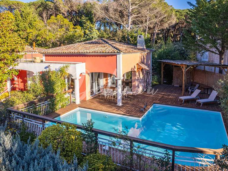 Villa Saint-Raphaël - 4 chambres - 140m²