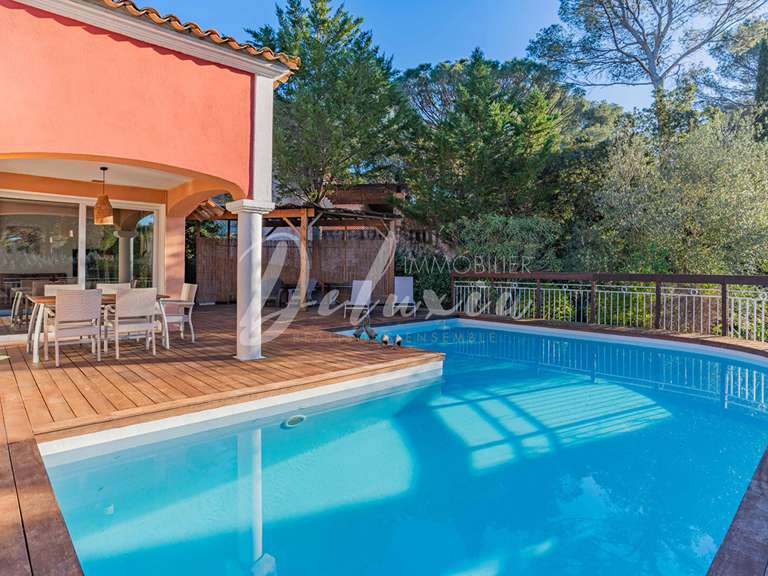 Villa Saint-Raphaël - 4 chambres - 140m²