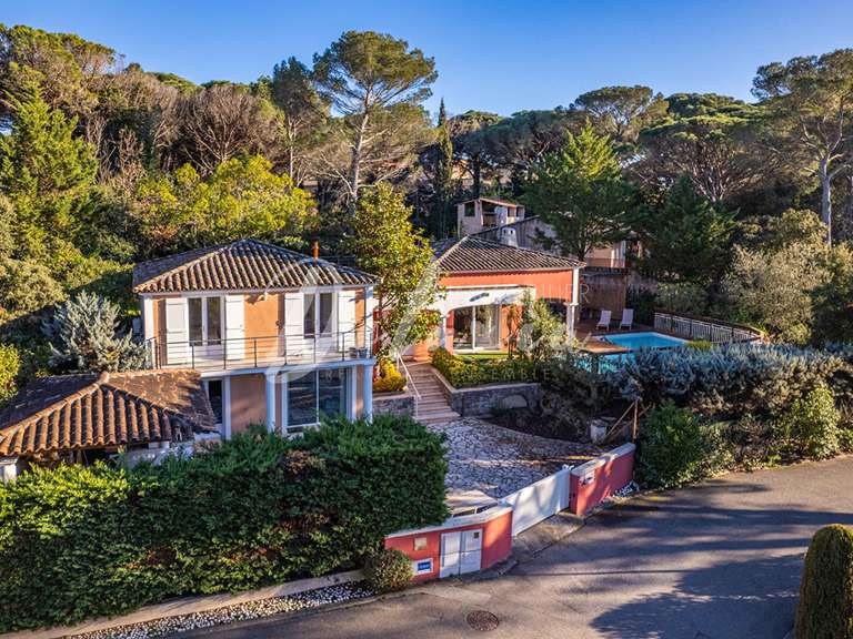 Villa Saint-Raphaël - 4 chambres - 140m²