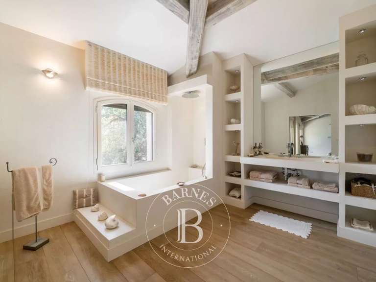 Villa Saint-Raphaël - 5 chambres - 243m²