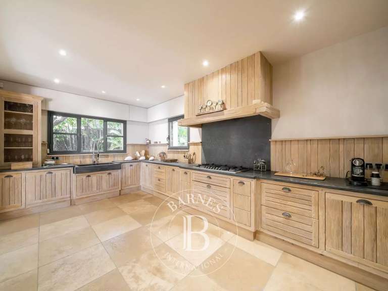 Villa Saint-Raphaël - 5 chambres - 243m²