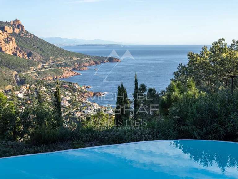 Villa with Sea view Saint-Raphaël - 7 bedrooms - 282m²