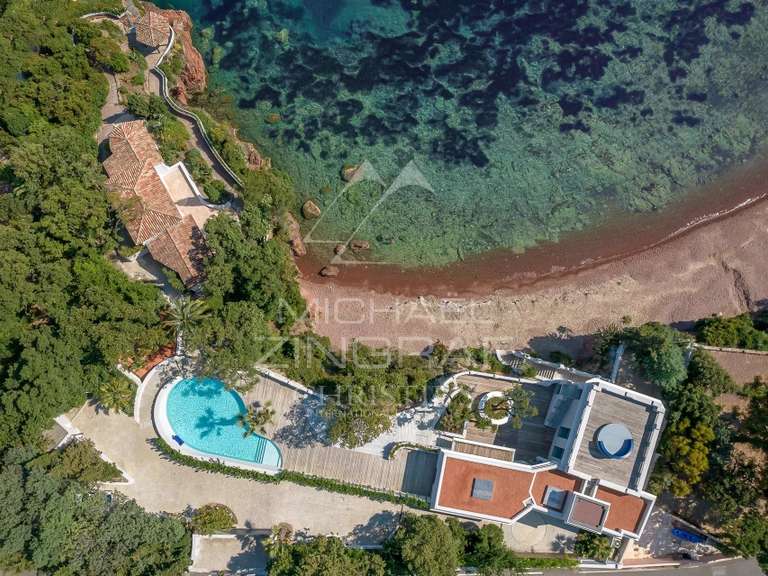 Villa Saint-Raphaël - 6 bedrooms - 480m²