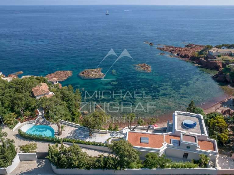 Villa Saint-Raphaël - 6 bedrooms - 480m²