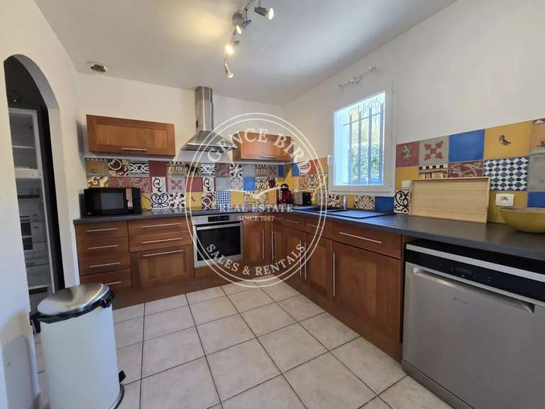 Villa Saint-Raphaël - 3 bedrooms - 200m²