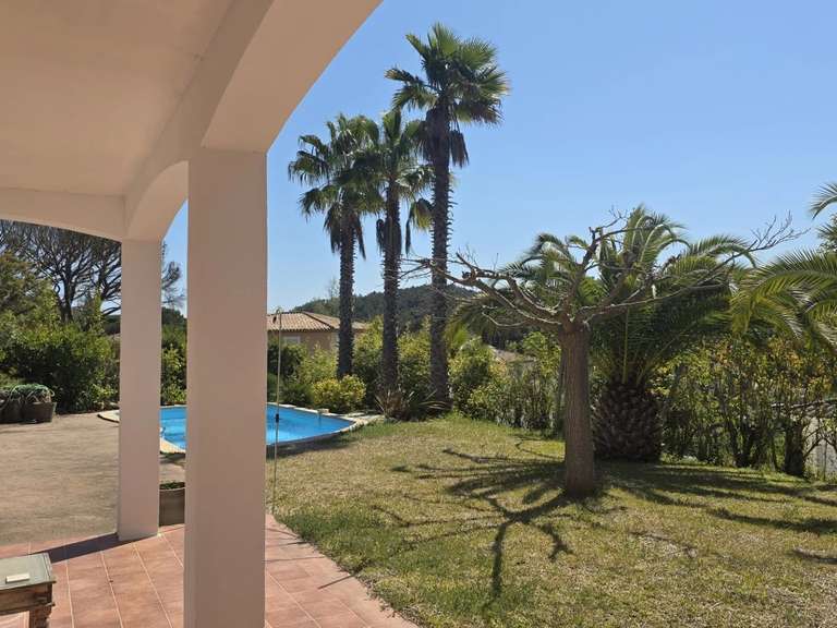 Villa Saint-Raphaël - 3 bedrooms - 200m²