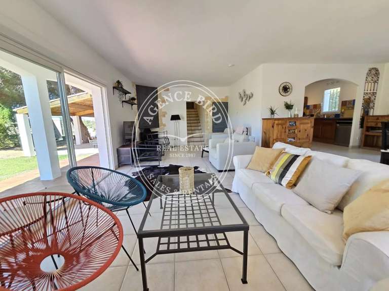 Villa Saint-Raphaël - 3 bedrooms - 200m²