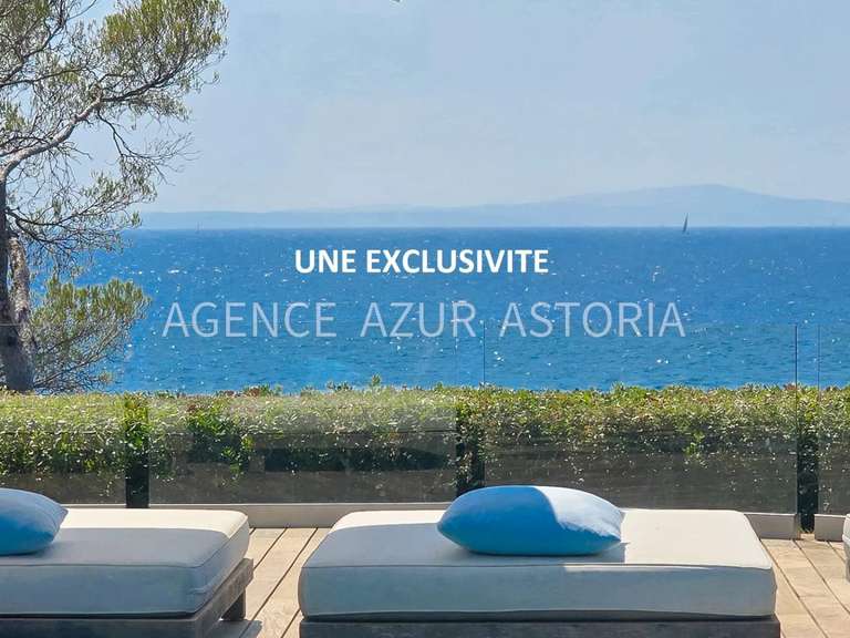 Villa Saint-Raphaël - 5 bedrooms - 450m²