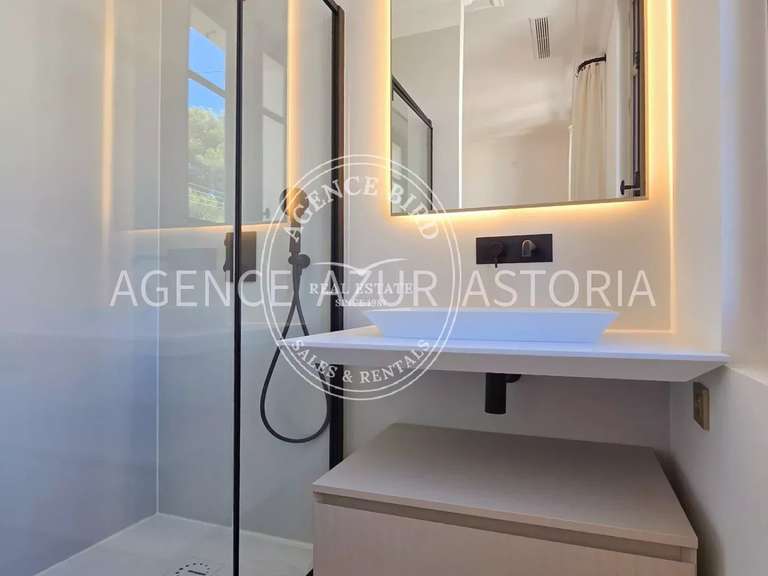 Villa Saint-Raphaël - 6 bedrooms - 260m²