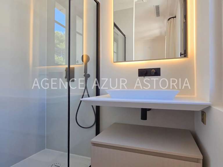 Villa Saint-Raphaël - 6 bedrooms - 260m²