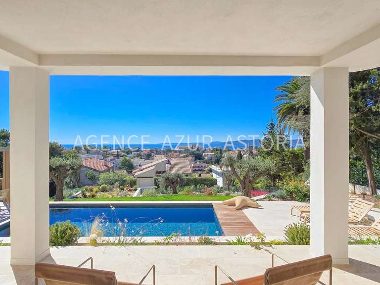 Villa Saint-Raphaël - 6 bedrooms - 260m²