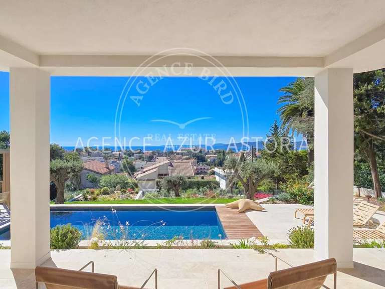Villa Saint-Raphaël - 6 bedrooms - 260m²