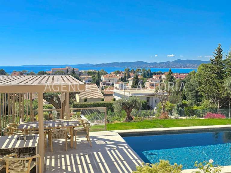 Villa Saint-Raphaël - 6 bedrooms - 260m²