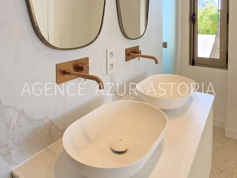 Villa Saint-Raphaël - 6 bedrooms - 260m²