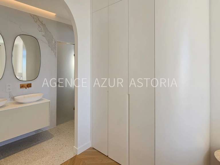 Villa Saint-Raphaël - 6 bedrooms - 260m²