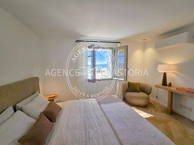 Villa Saint-Raphaël - 6 bedrooms - 260m²