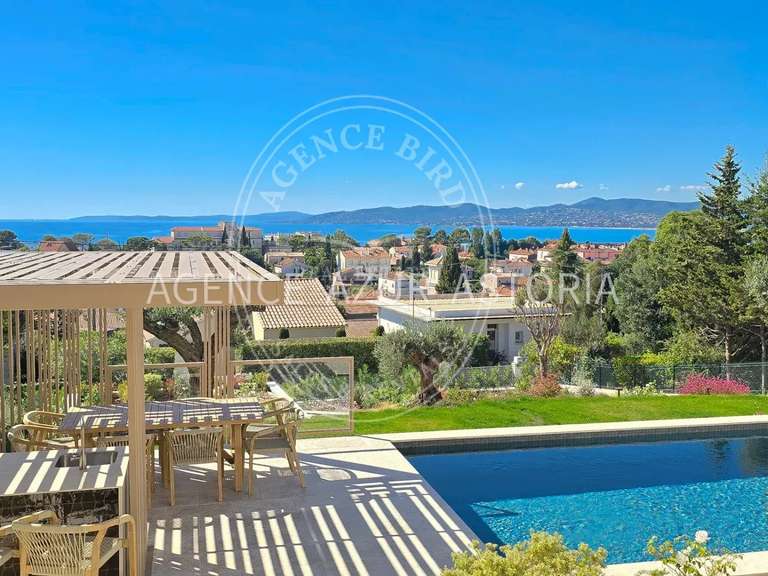 Villa Saint-Raphaël - 6 bedrooms - 260m²