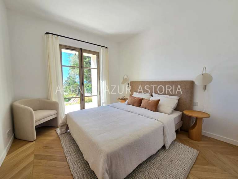 Villa Saint-Raphaël - 6 bedrooms - 260m²