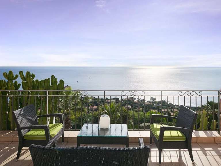 Villa with Sea view Saint-Raphaël - 5 bedrooms - 334m²