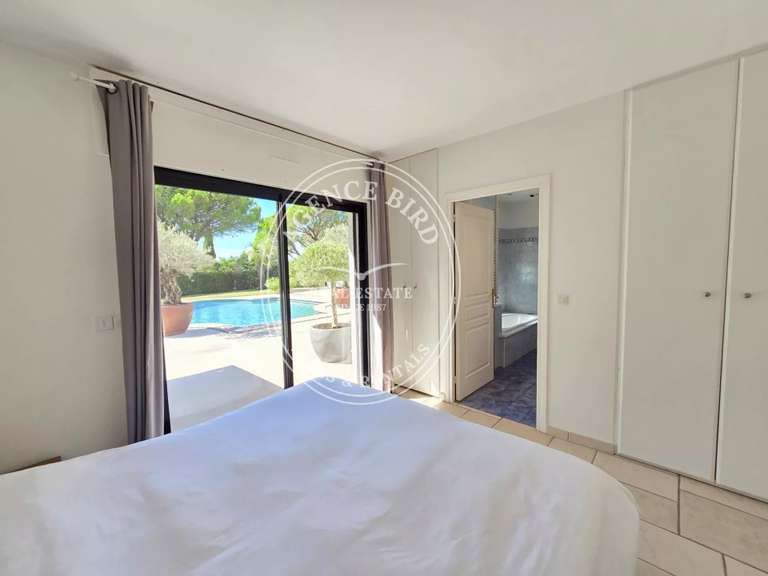 Villa Saint-Raphaël - 6 bedrooms - 330m²